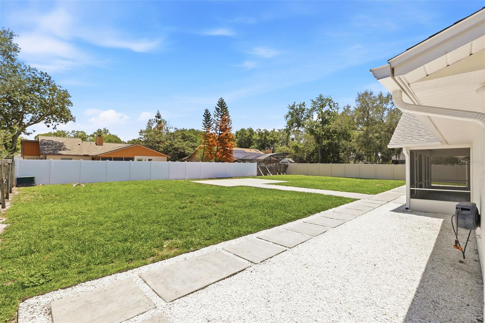 WINDERLAKES - Residential