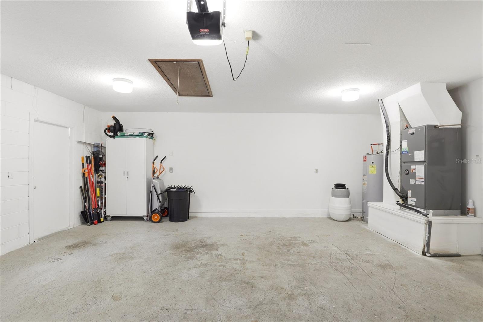 WINDERLAKES - Residential