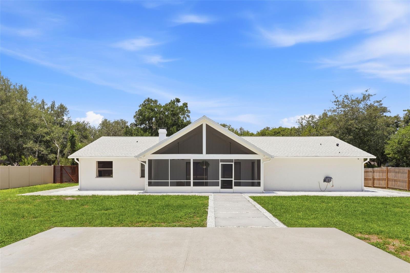 WINDERLAKES - Residential