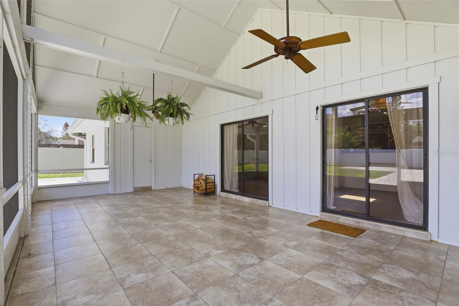 WINDERLAKES - Residential