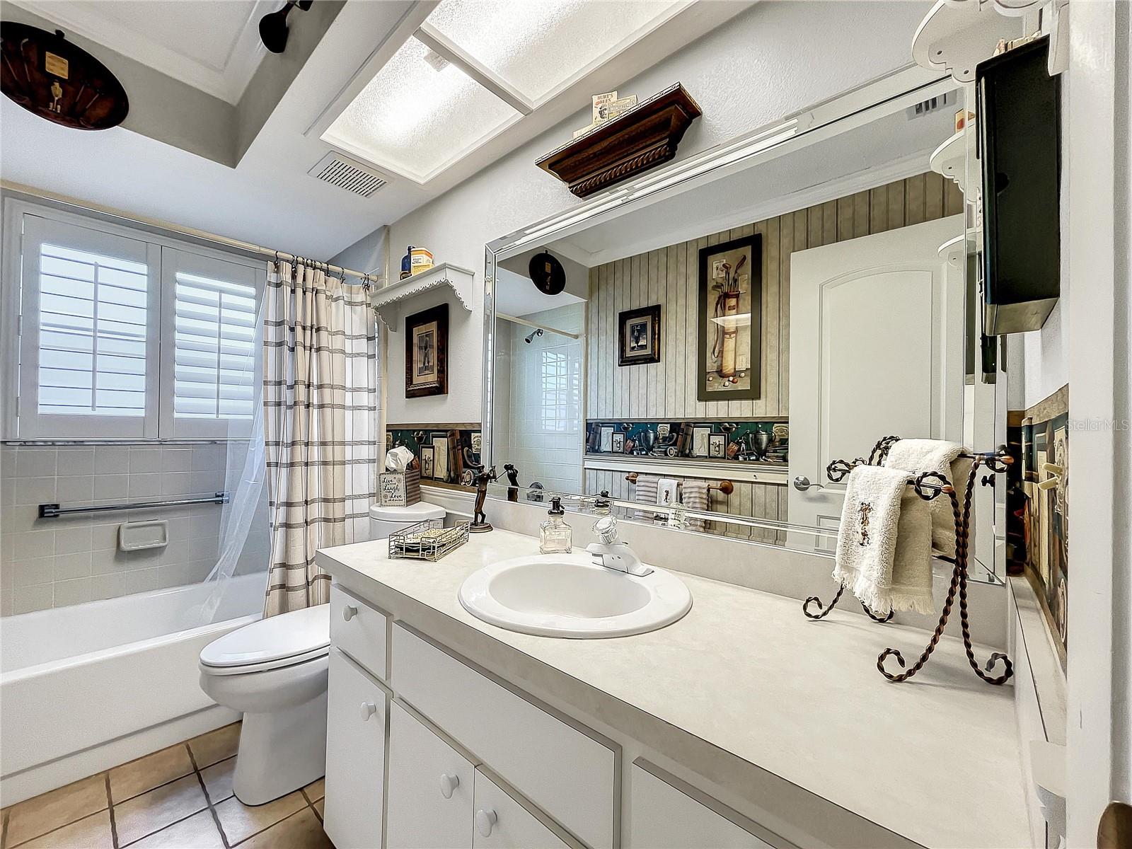 HIGHLAND LAKES UNIT THIRTYFOUR - Residential