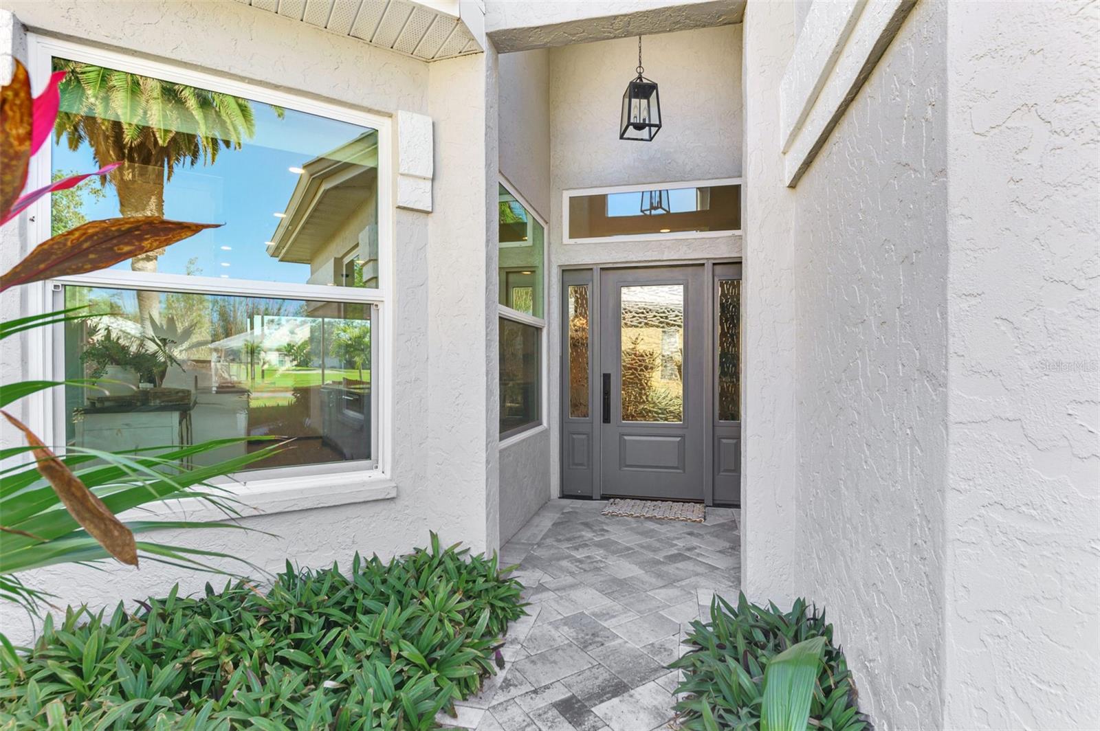 VENICE GOLF & COUNTRY CLUB UNIT 2-B - Residential Lease