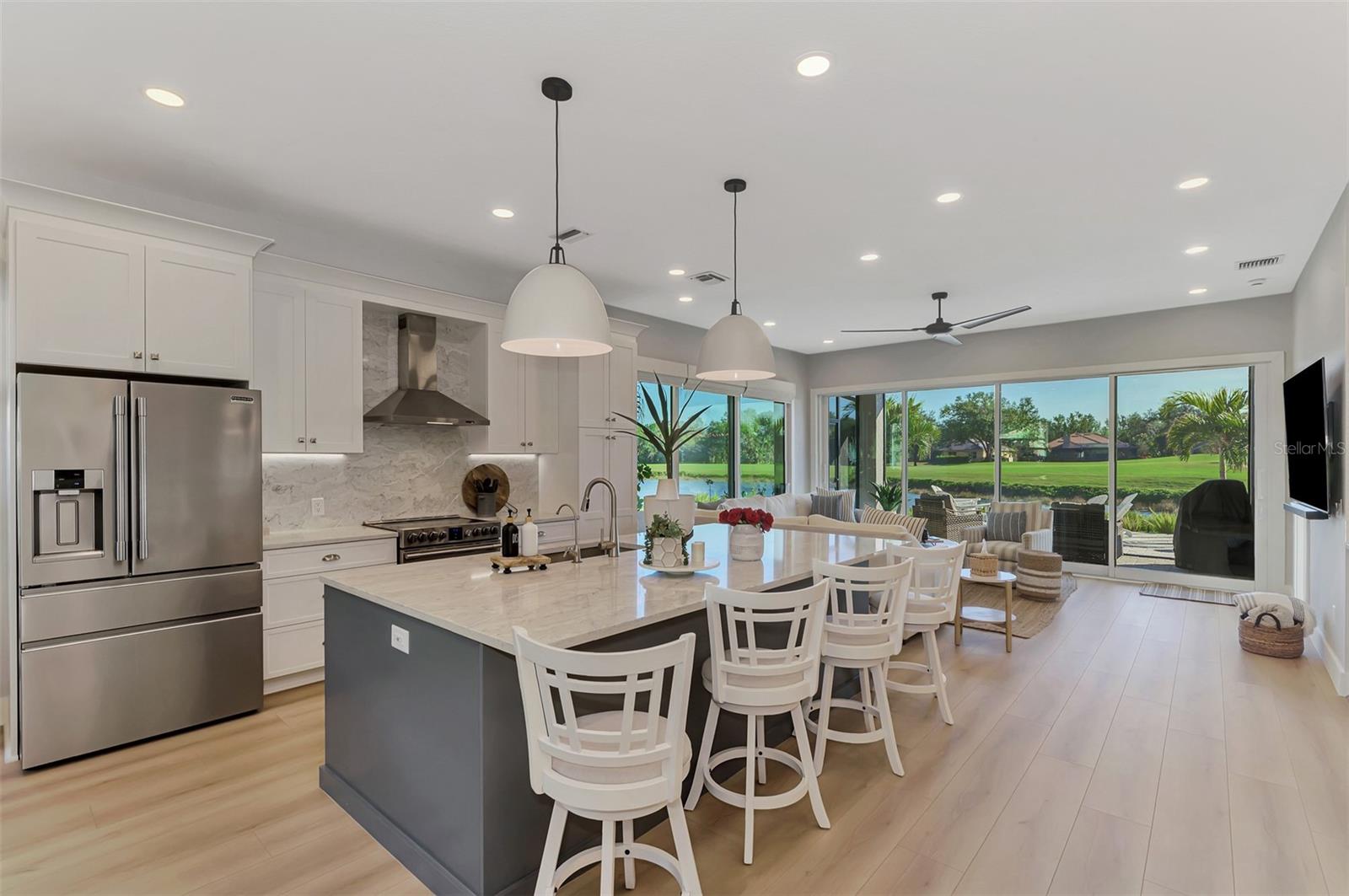 VENICE GOLF & COUNTRY CLUB UNIT 2-B - Residential Lease