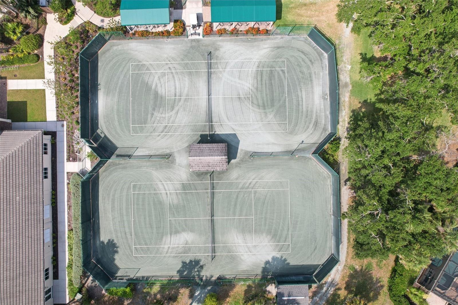 VENICE GOLF & COUNTRY CLUB UNIT 2-B - Residential Lease