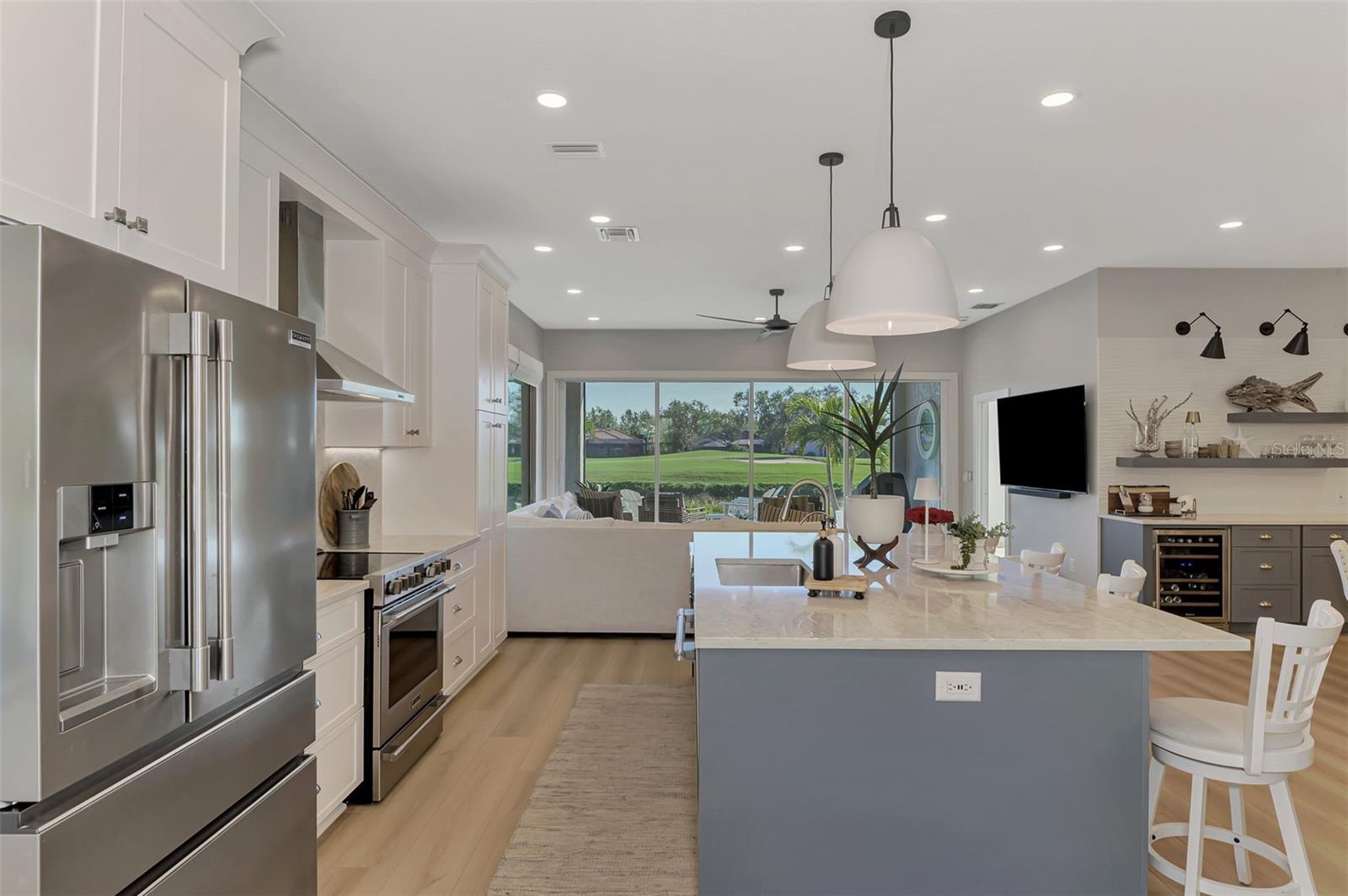 VENICE GOLF & COUNTRY CLUB UNIT 2-B - Residential Lease