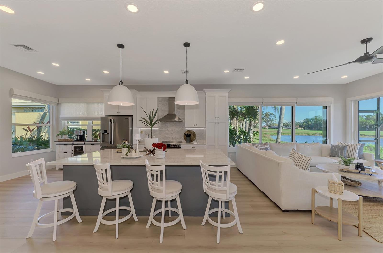 VENICE GOLF & COUNTRY CLUB UNIT 2-B - Residential Lease