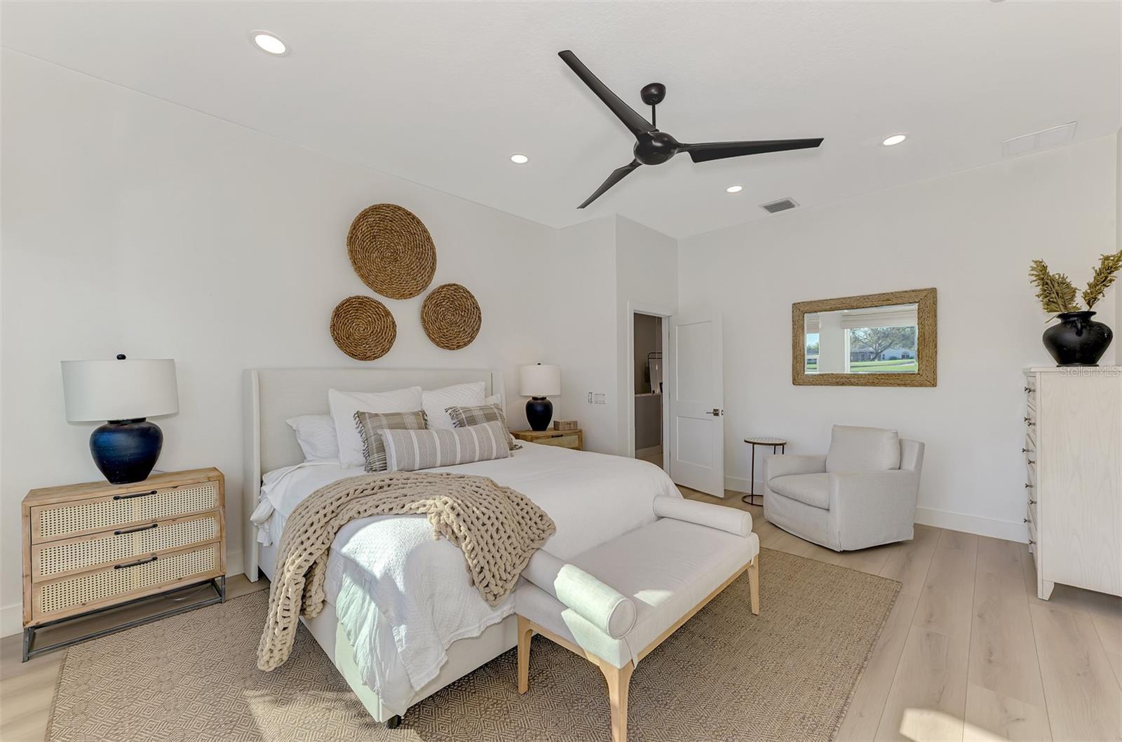 VENICE GOLF & COUNTRY CLUB UNIT 2-B - Residential Lease