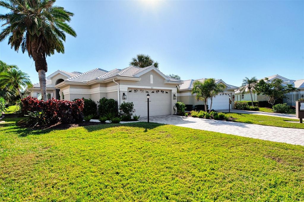 Photo of 561 Fallbrook Drive, Venice, FL 34292 (MLS # A4675638)