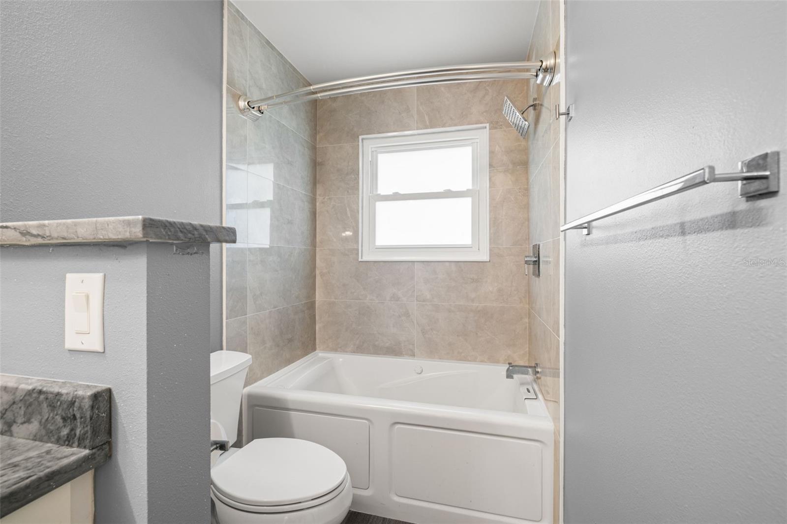 STRATHMORE GATE-WEST - Residential