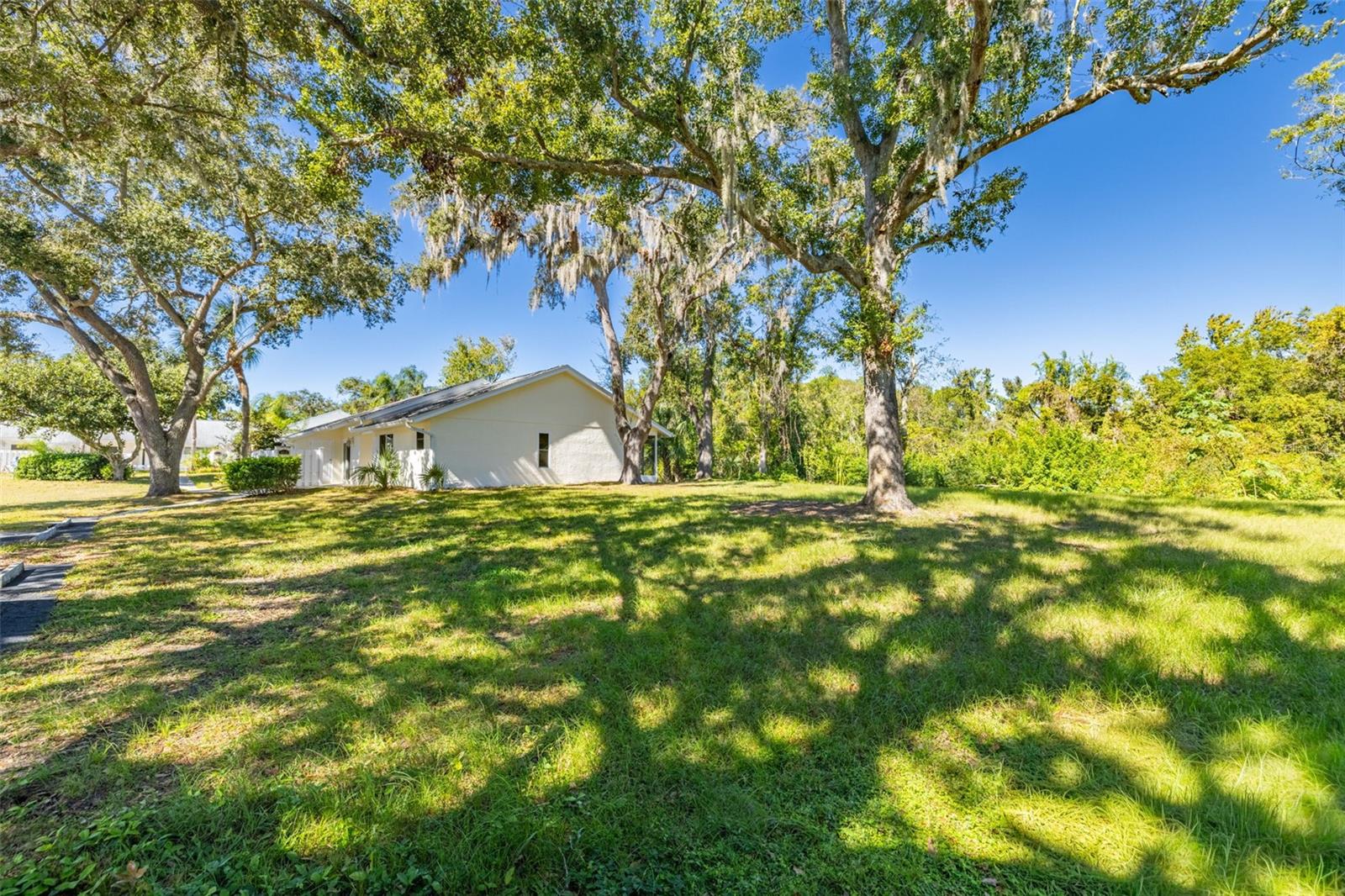 STRATHMORE GATE-WEST - Residential
