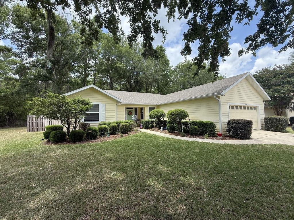 Photo of 11570 NW 74th Terrace, Alachua, FL 32615 (MLS # GC540063)