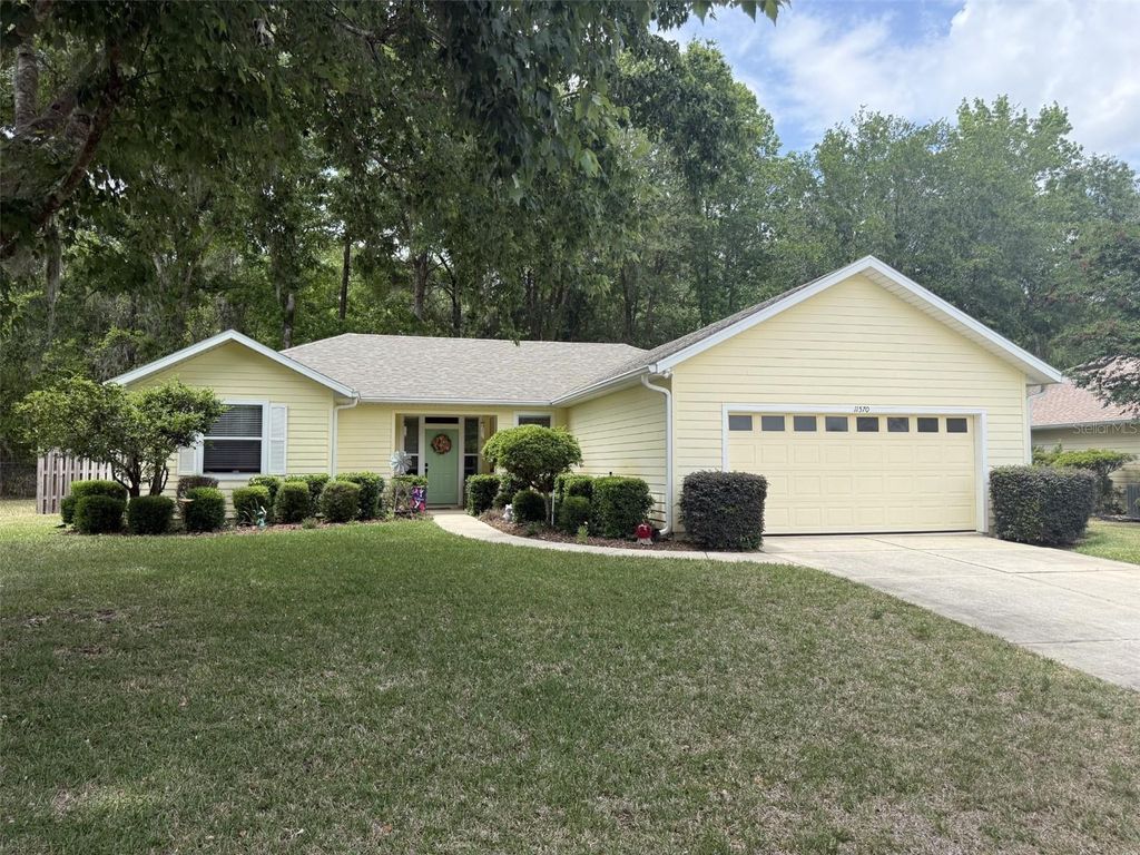 Photo of 11570 NW 74th Terrace, Alachua, FL 32615 (MLS # GC540063)