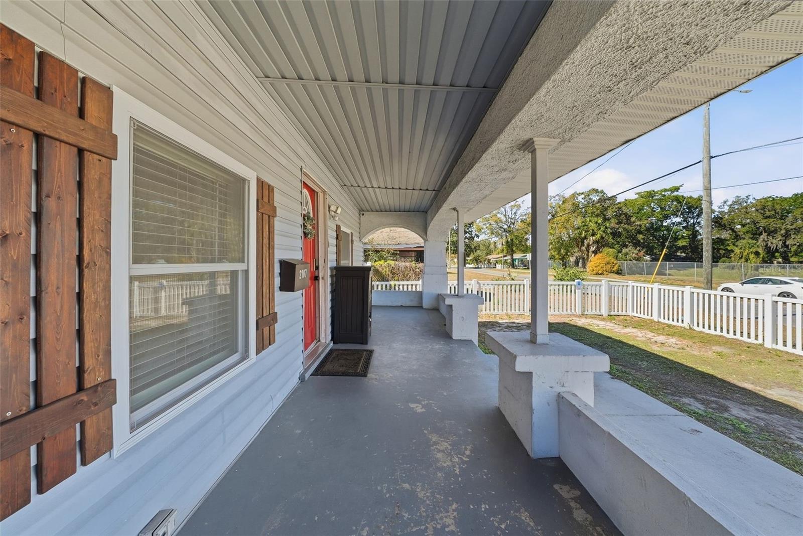 2107 E CHELSEA STREET