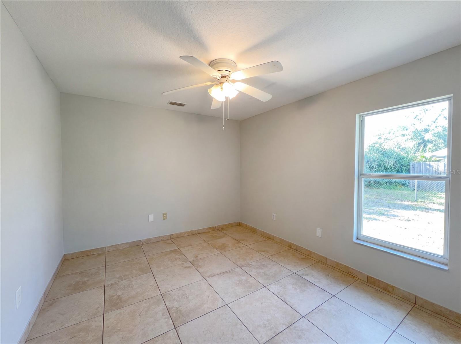 DELTONA LAKES UN 09 - Residential