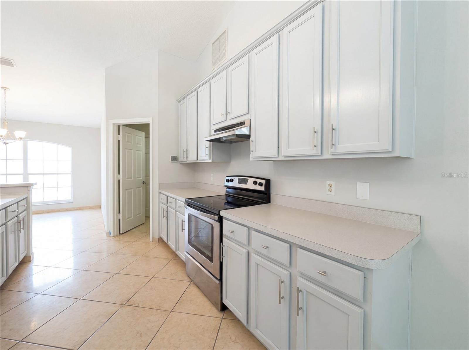 DELTONA LAKES UN 09 - Residential