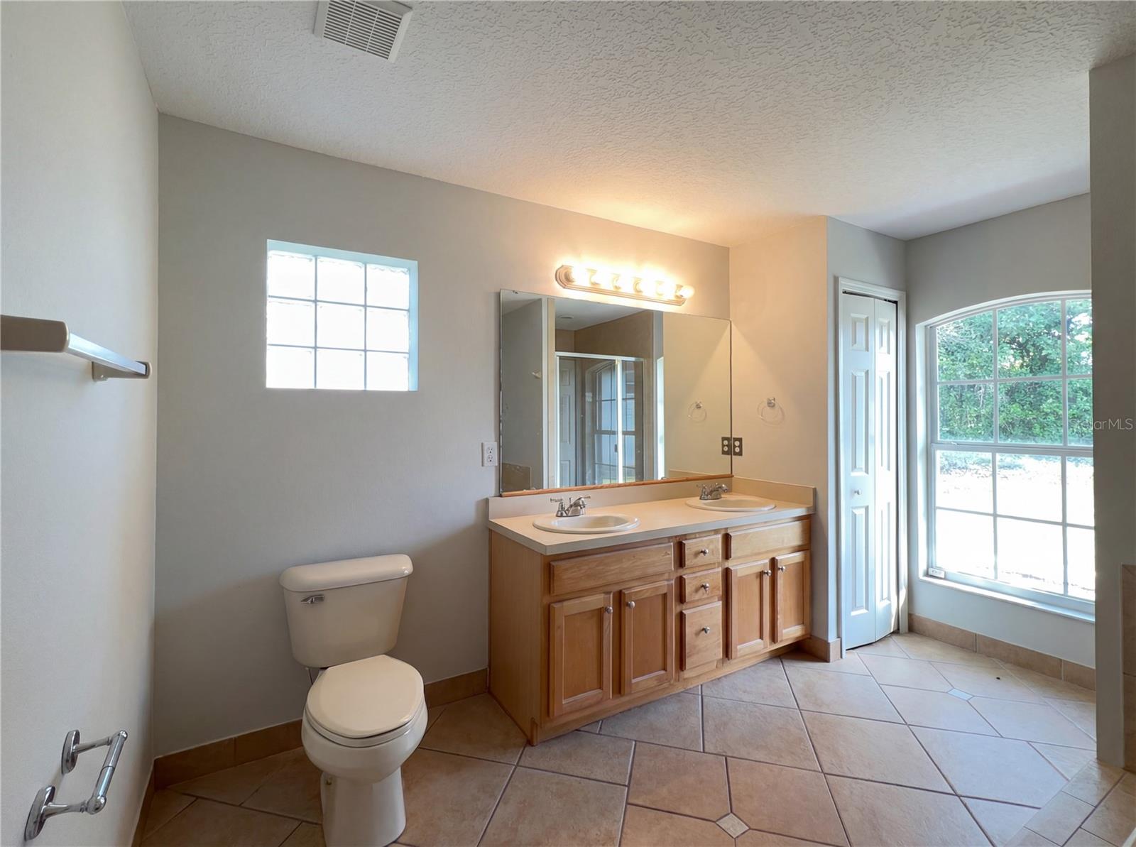 DELTONA LAKES UN 09 - Residential