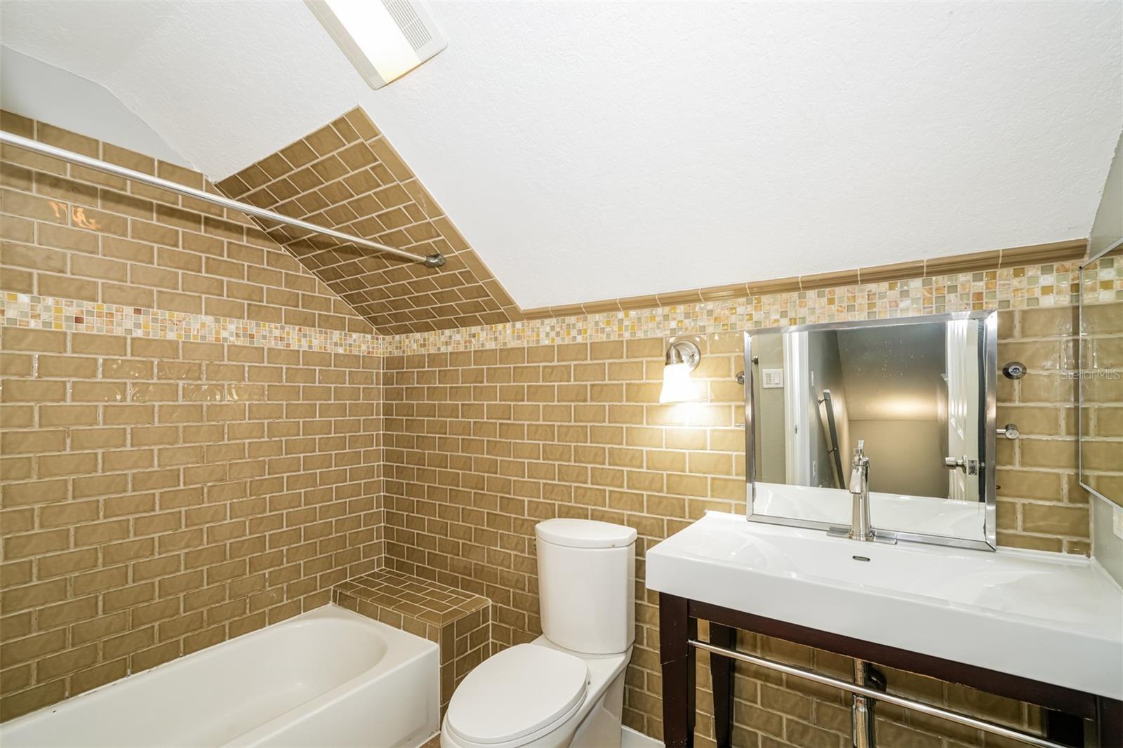 HARBOR OAKS I - Residential