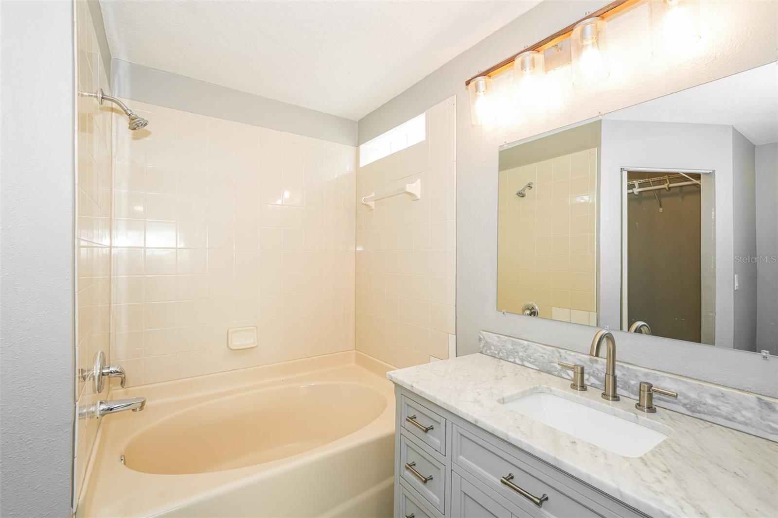 HARBOR OAKS I - Residential