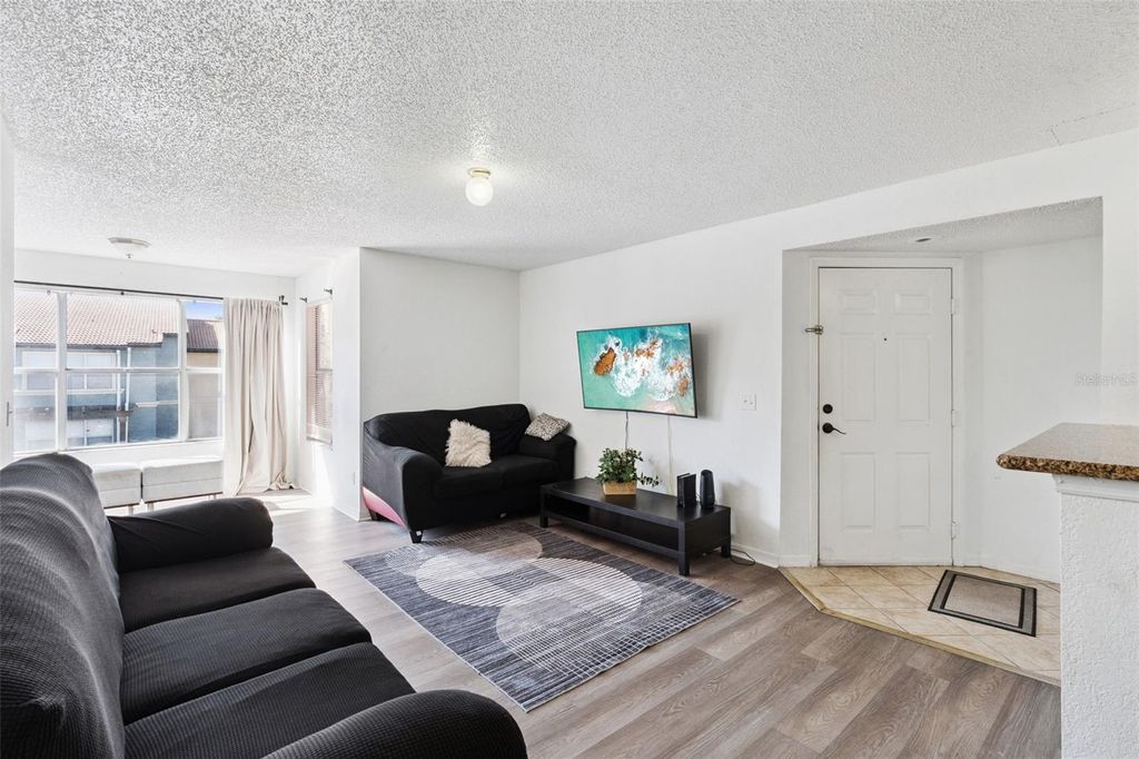 Photo of 5120 Conroy Rd #28, Orlando, FL 32811 (MLS # O6362276)