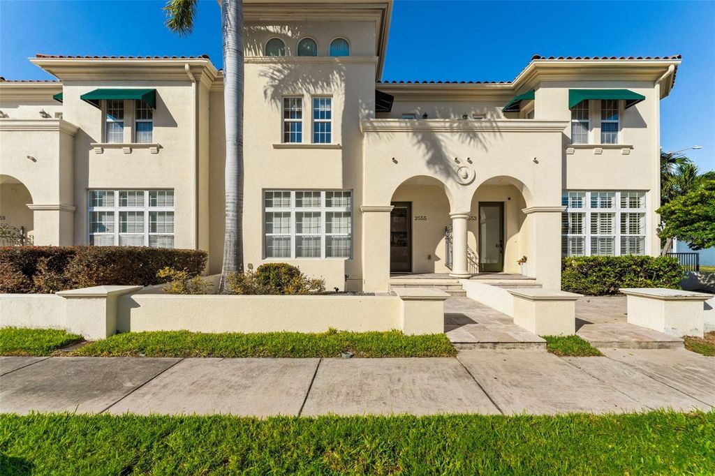 Photo of 2555 W Platt Street, Tampa, FL 33609 (MLS # TB8444819)