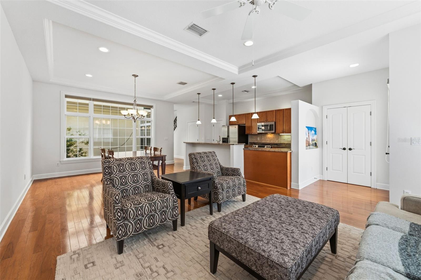 MIRBELLA TWNHMS - Residential