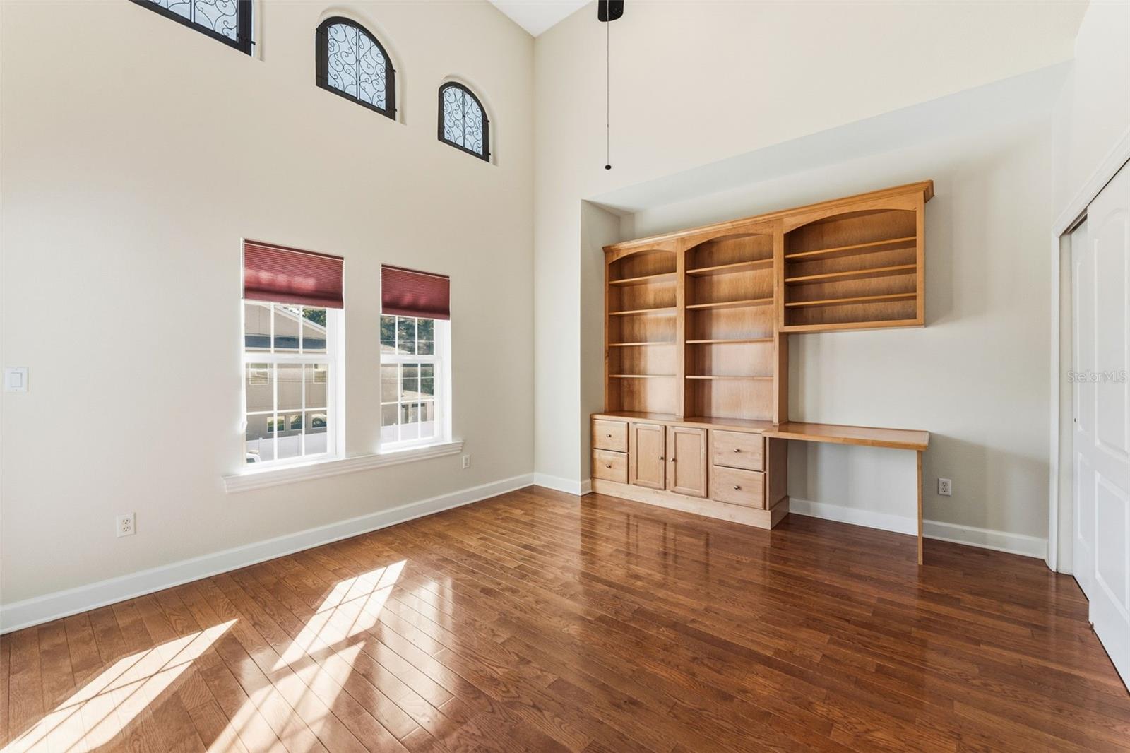 MIRBELLA TWNHMS - Residential