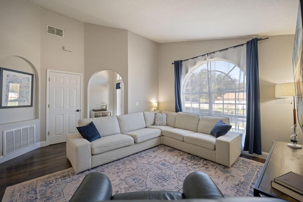 MINNEOLA HIGH POINTE PH 01 LT 01 - Residential