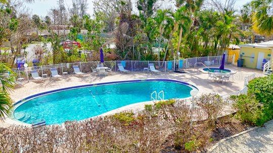 MCCALLS BEACH CASTLE - Residential