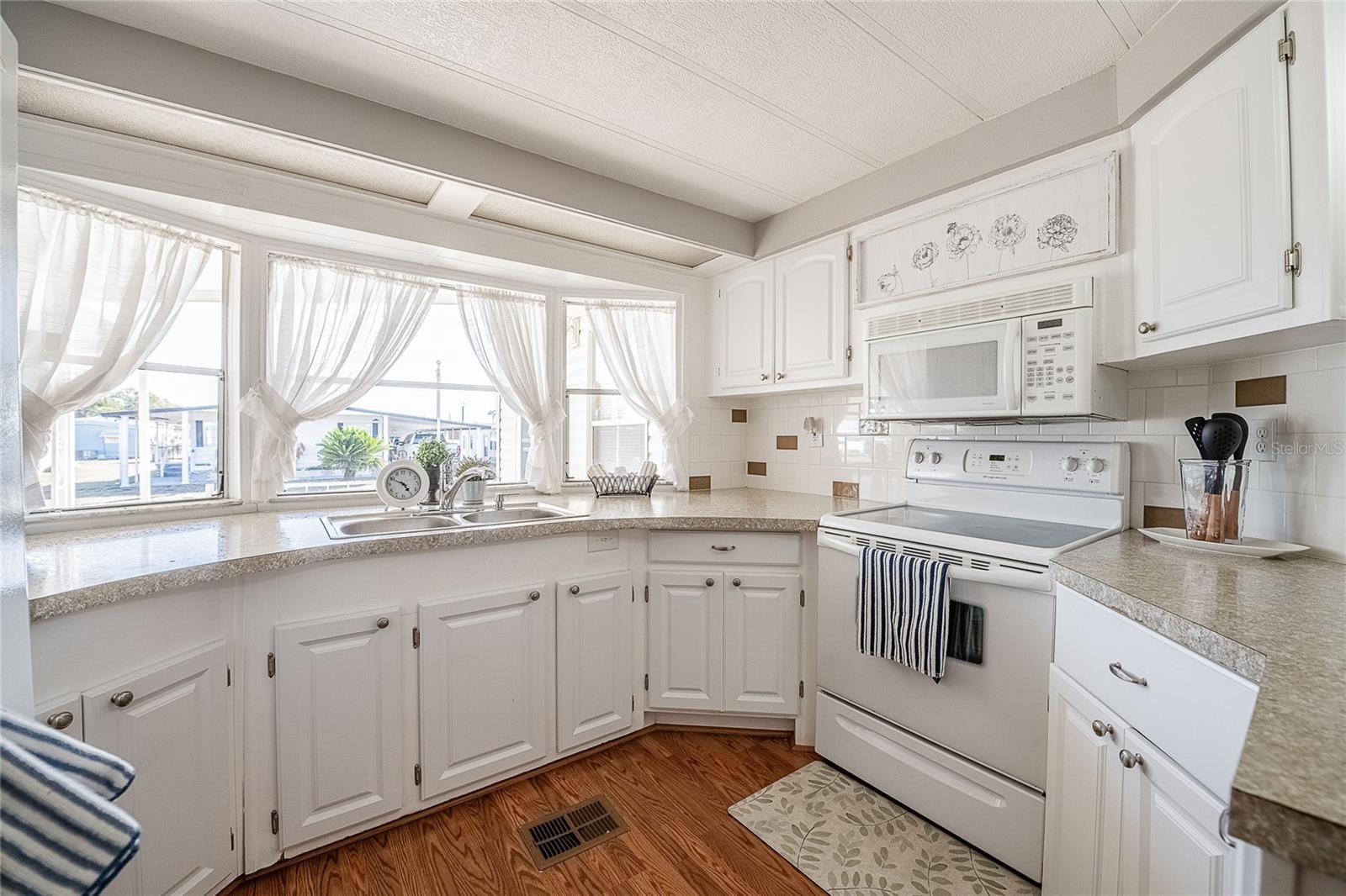 LAKE BETMAR ESTATES - Residential