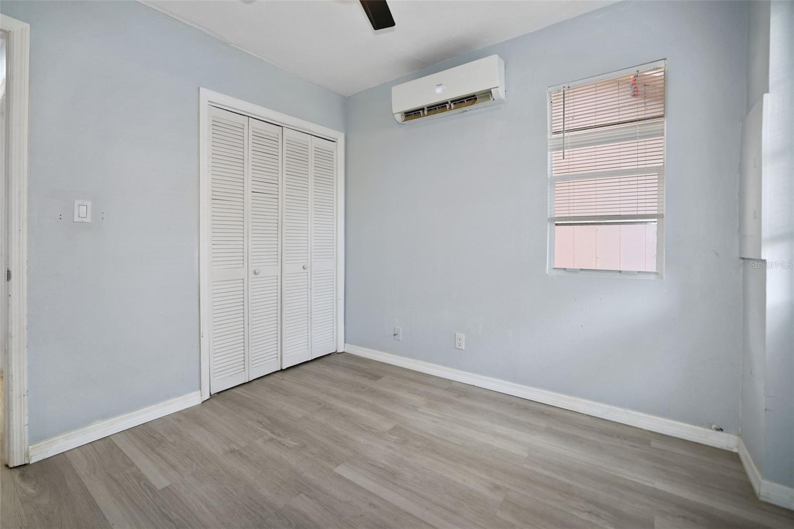 ROOSEVELT GROVES - Residential Lease