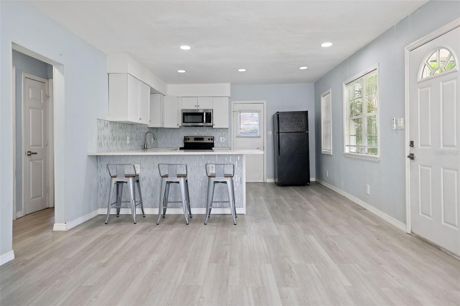 ROOSEVELT GROVES - Residential Lease