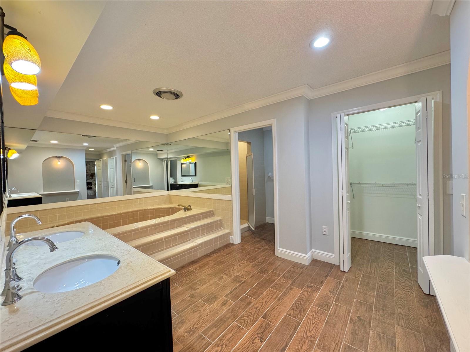 HARTRIDGE POINTE CONDO - Residential Lease