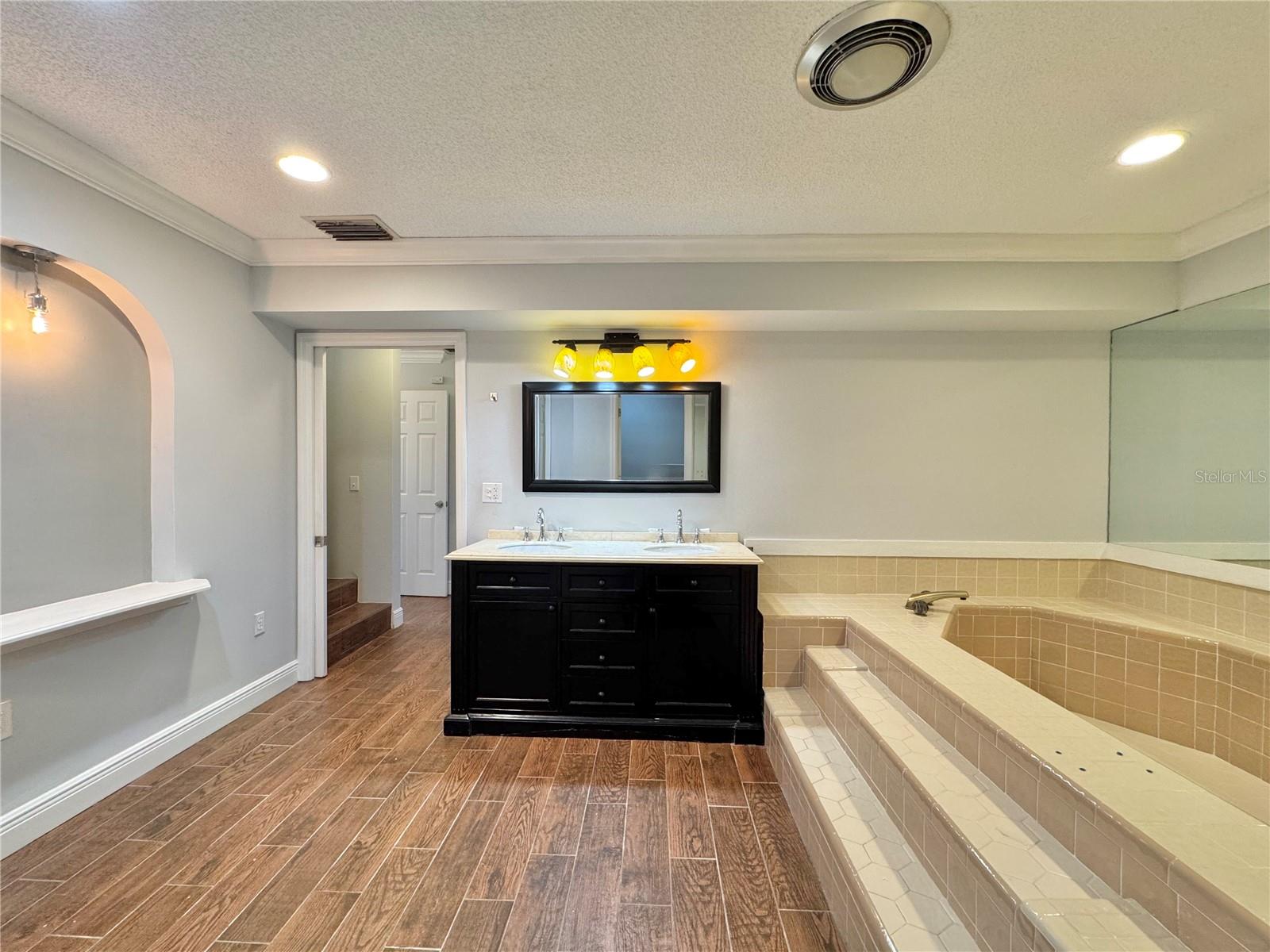 HARTRIDGE POINTE CONDO - Residential Lease