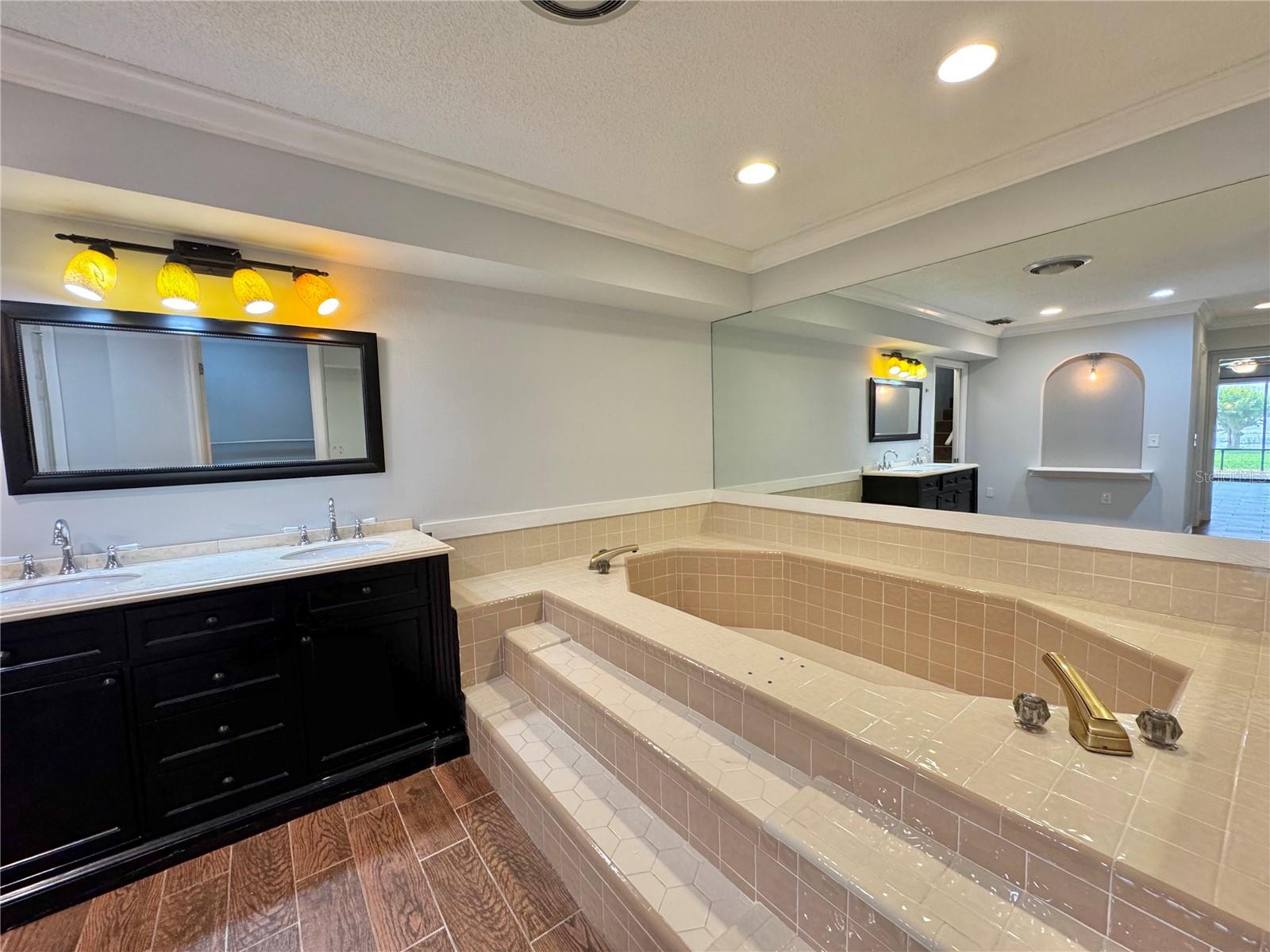 HARTRIDGE POINTE CONDO - Residential Lease