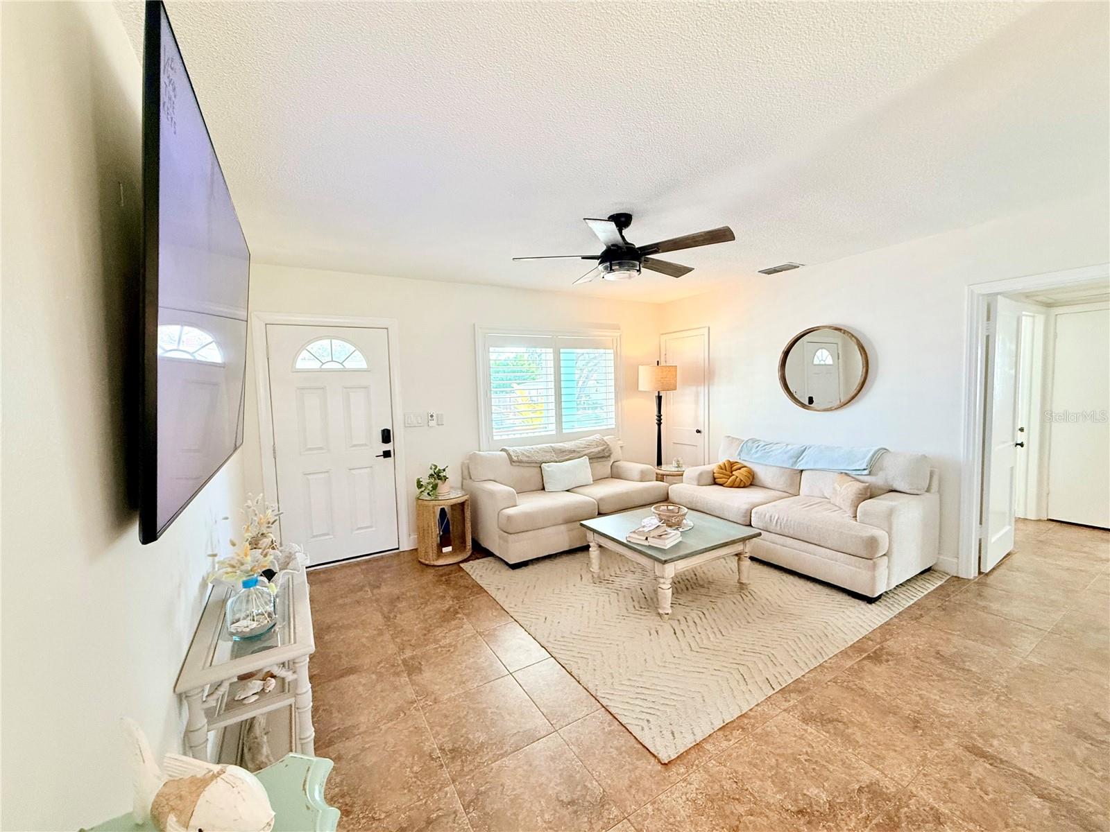 1216 SHERIDAN ROAD