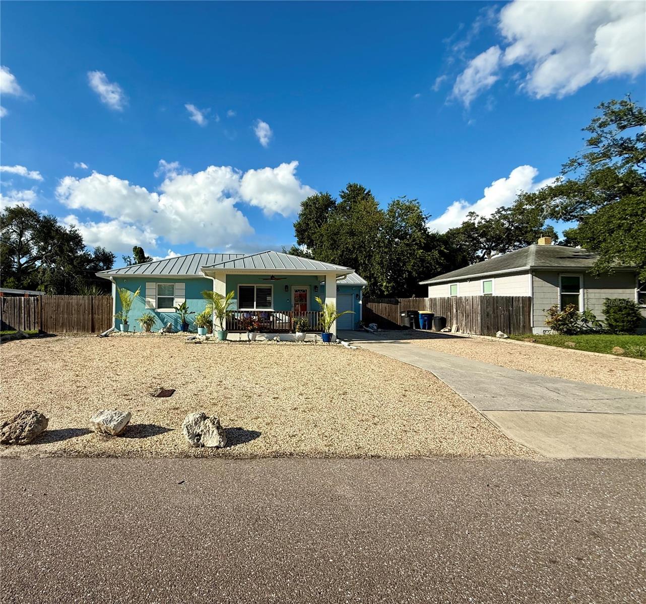 1216 SHERIDAN ROAD