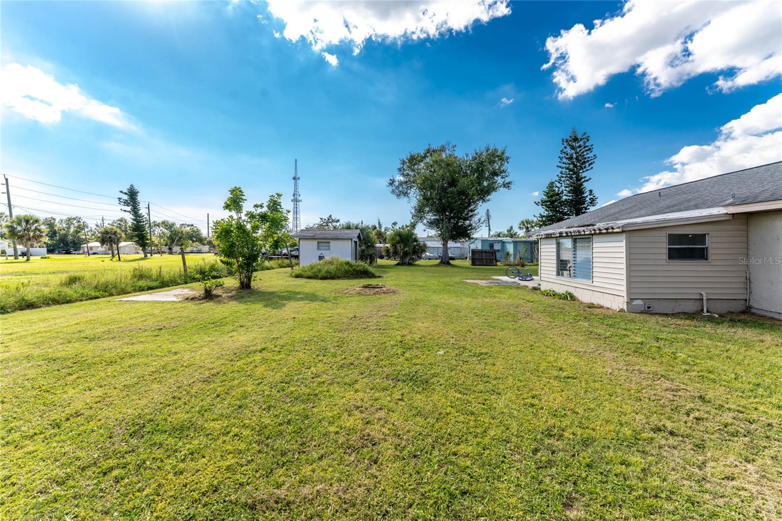 GROVELAND - Residential