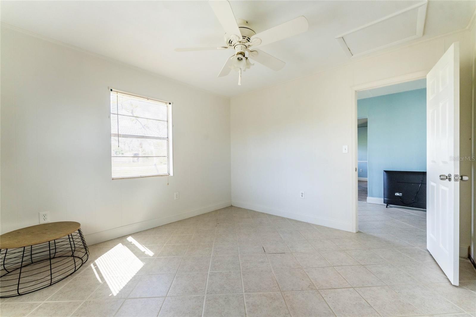 GROVELAND - Residential