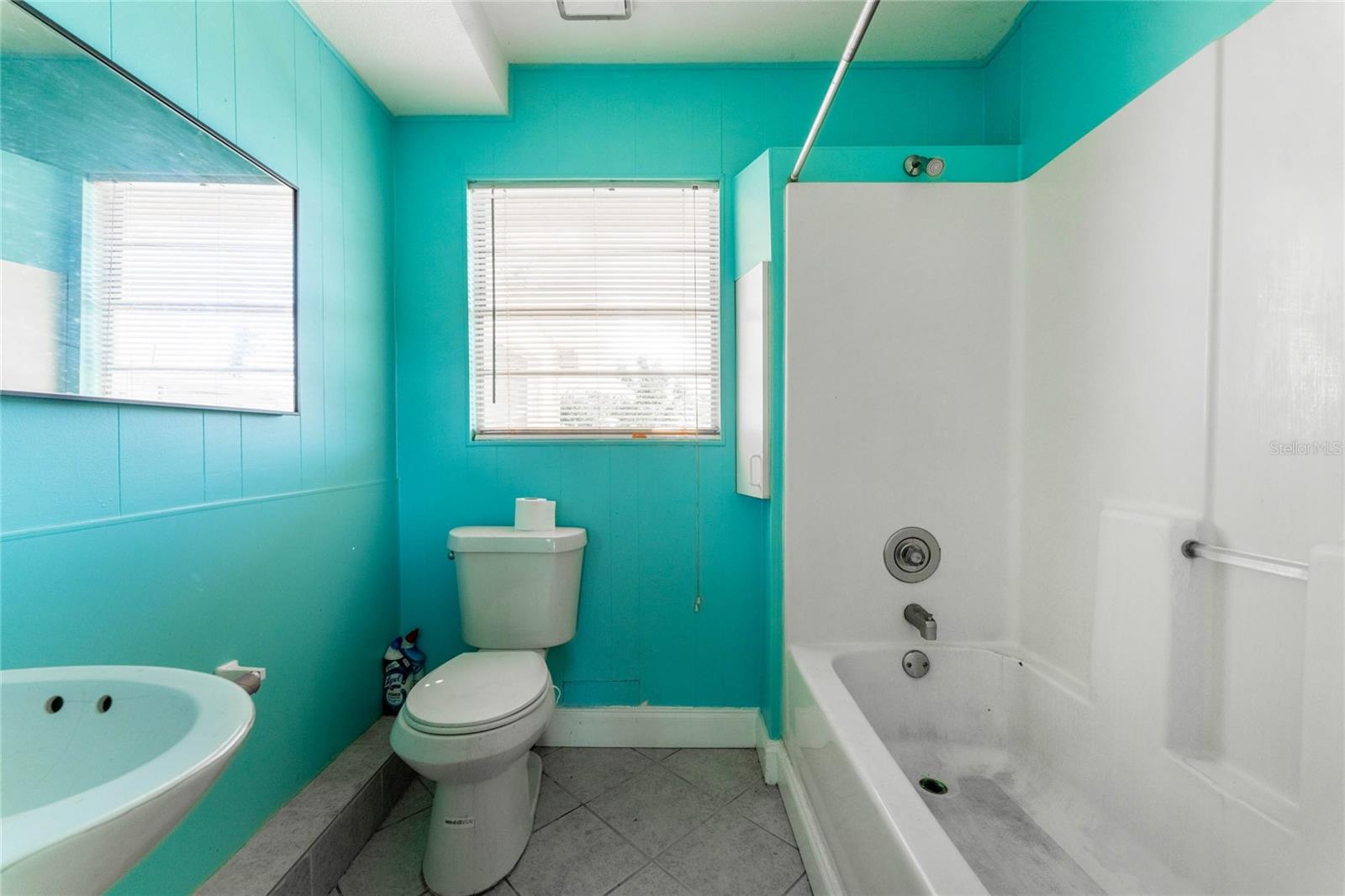 GROVELAND - Residential