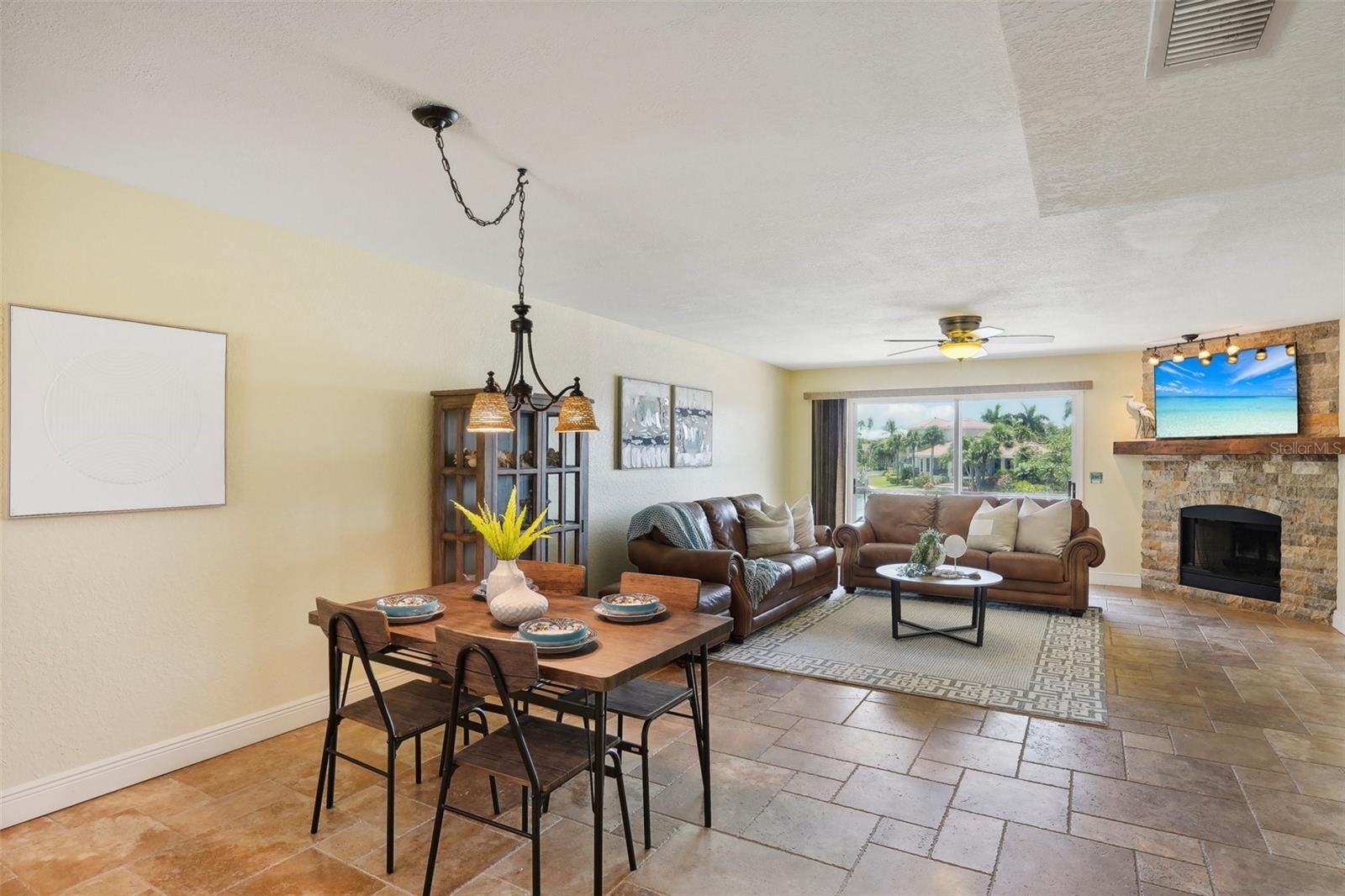 PALM ISLAND TOWNHOMES - Residential
