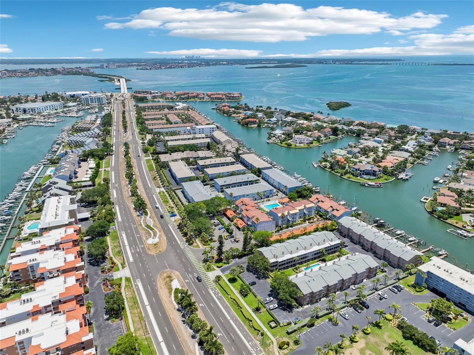 PALM ISLAND TOWNHOMES - Residential