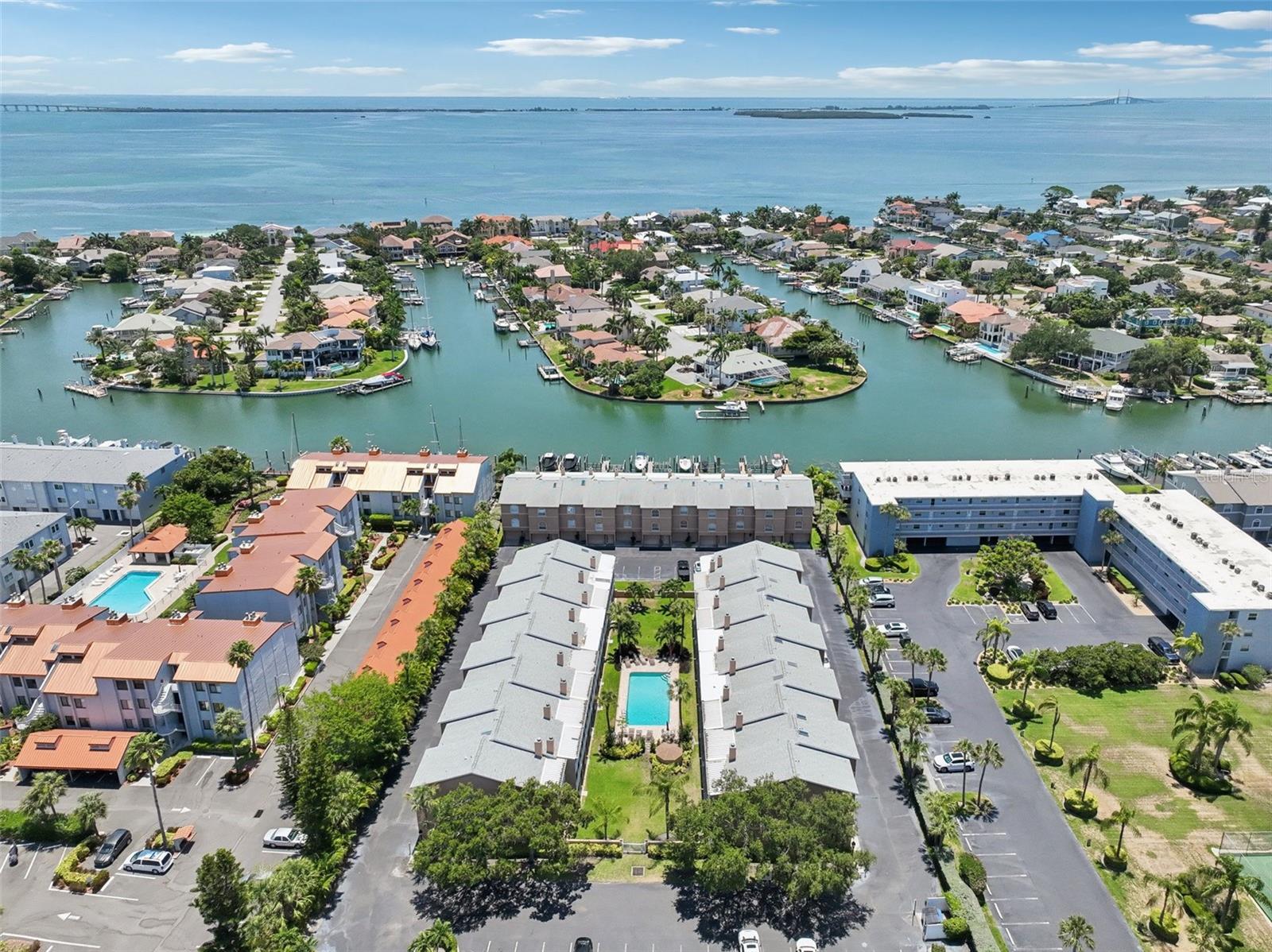 PALM ISLAND TOWNHOMES - Residential