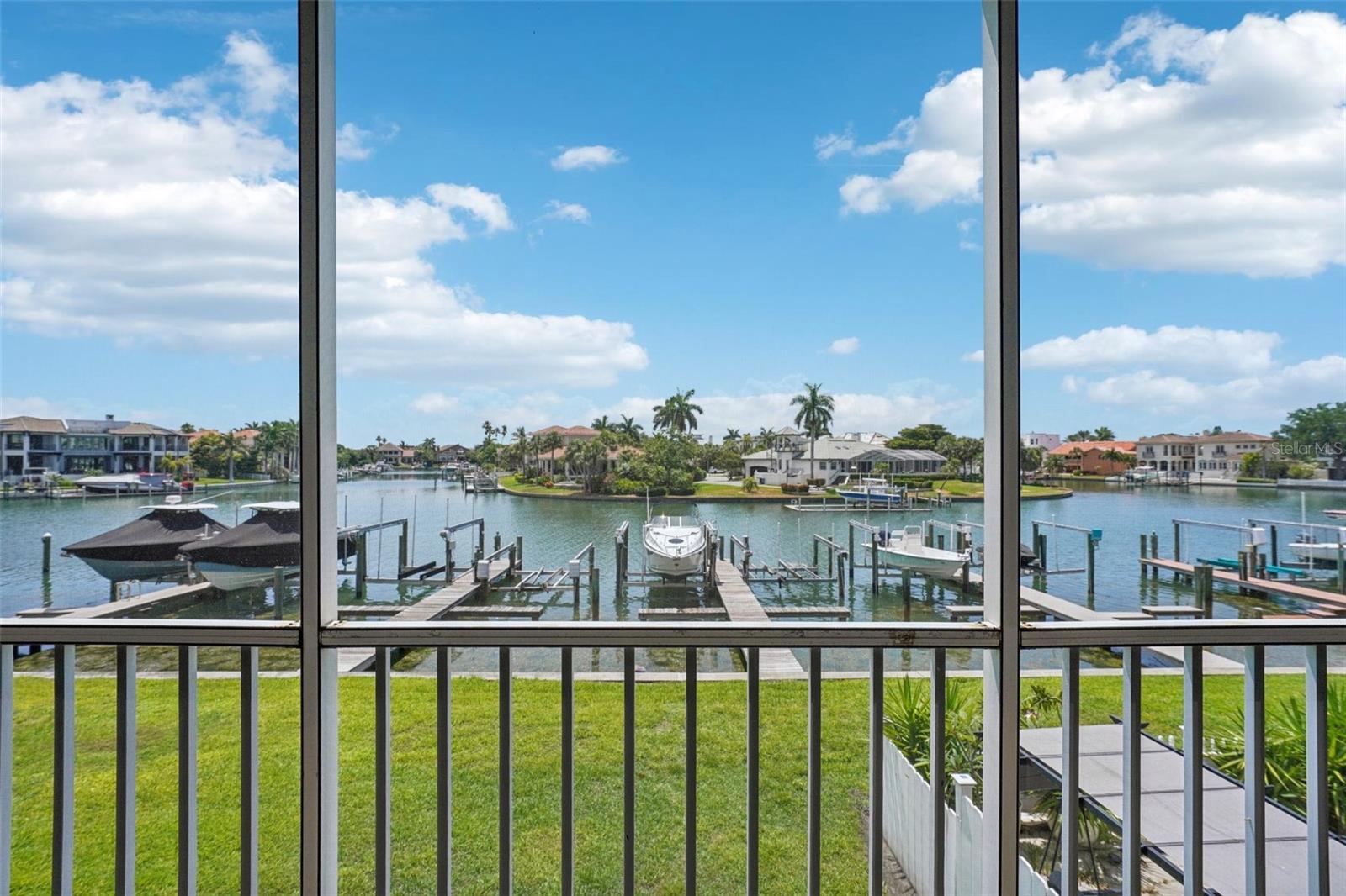 PALM ISLAND TOWNHOMES - Residential
