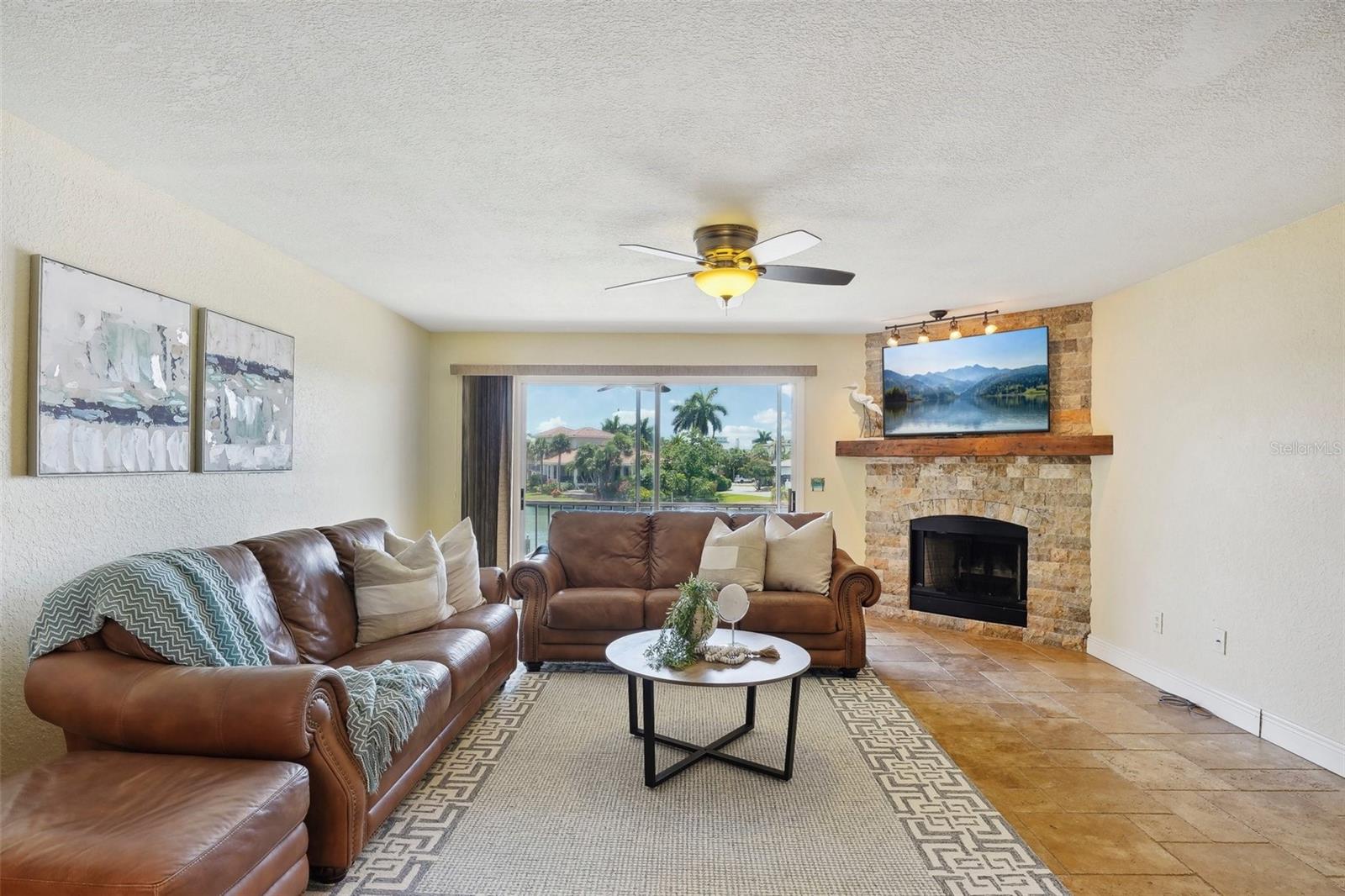 PALM ISLAND TOWNHOMES - Residential