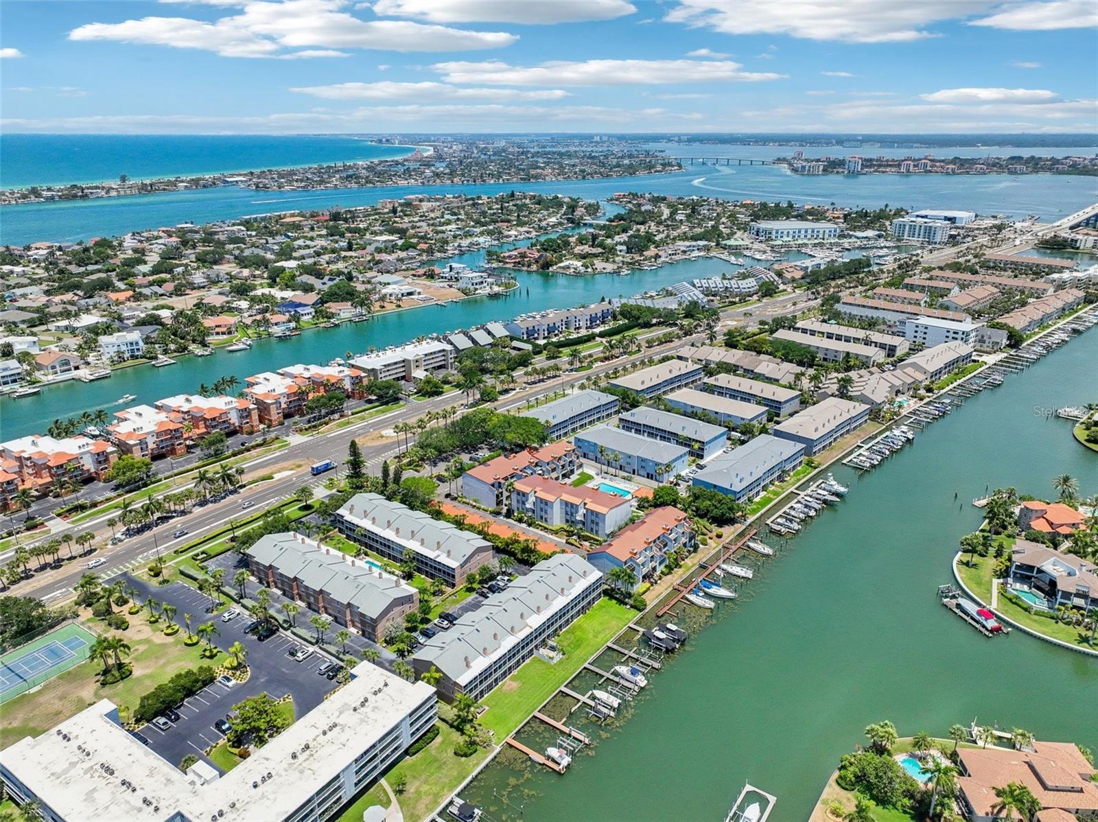 PALM ISLAND TOWNHOMES - Residential