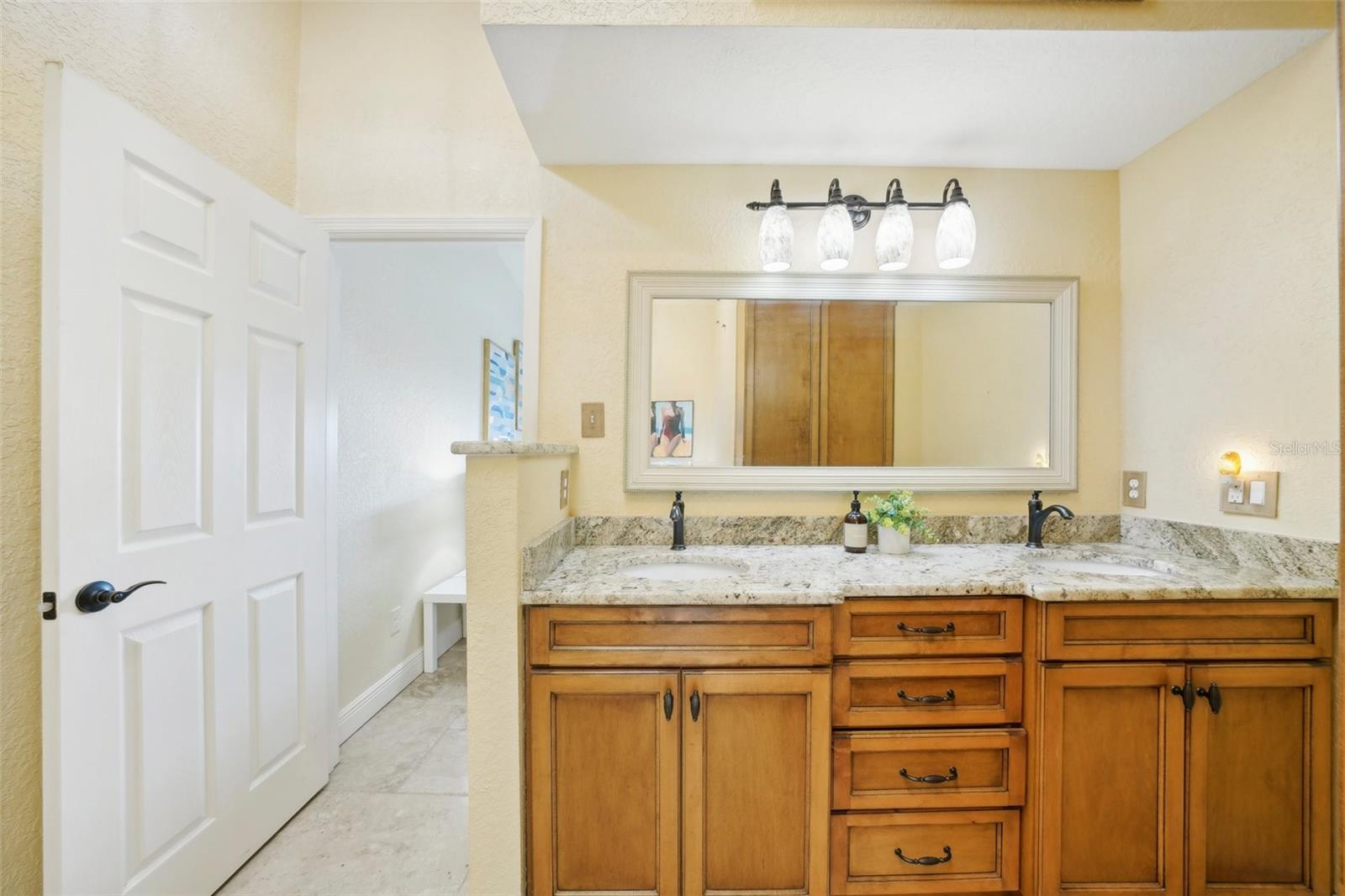 PALM ISLAND TOWNHOMES - Residential