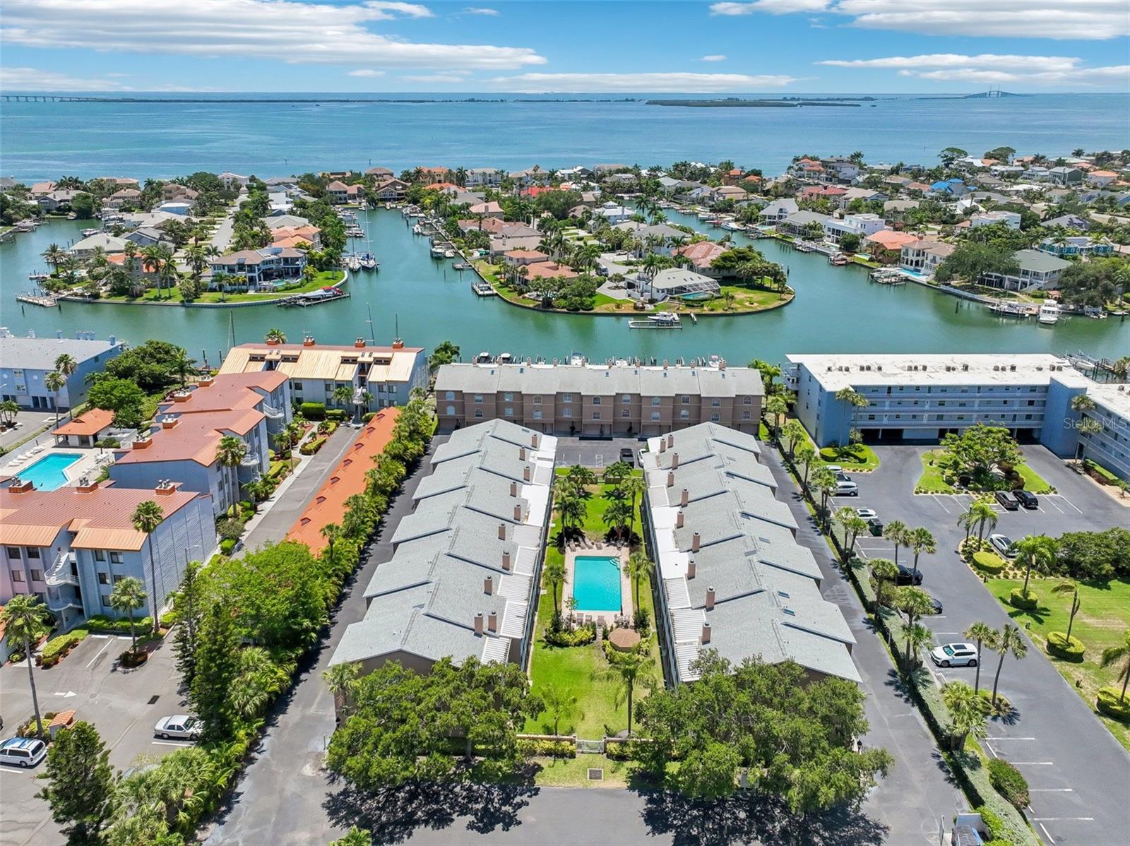 PALM ISLAND TOWNHOMES - Residential
