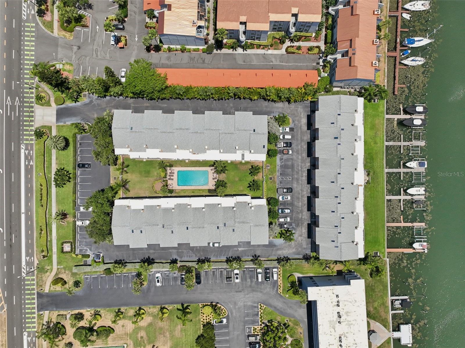 PALM ISLAND TOWNHOMES - Residential