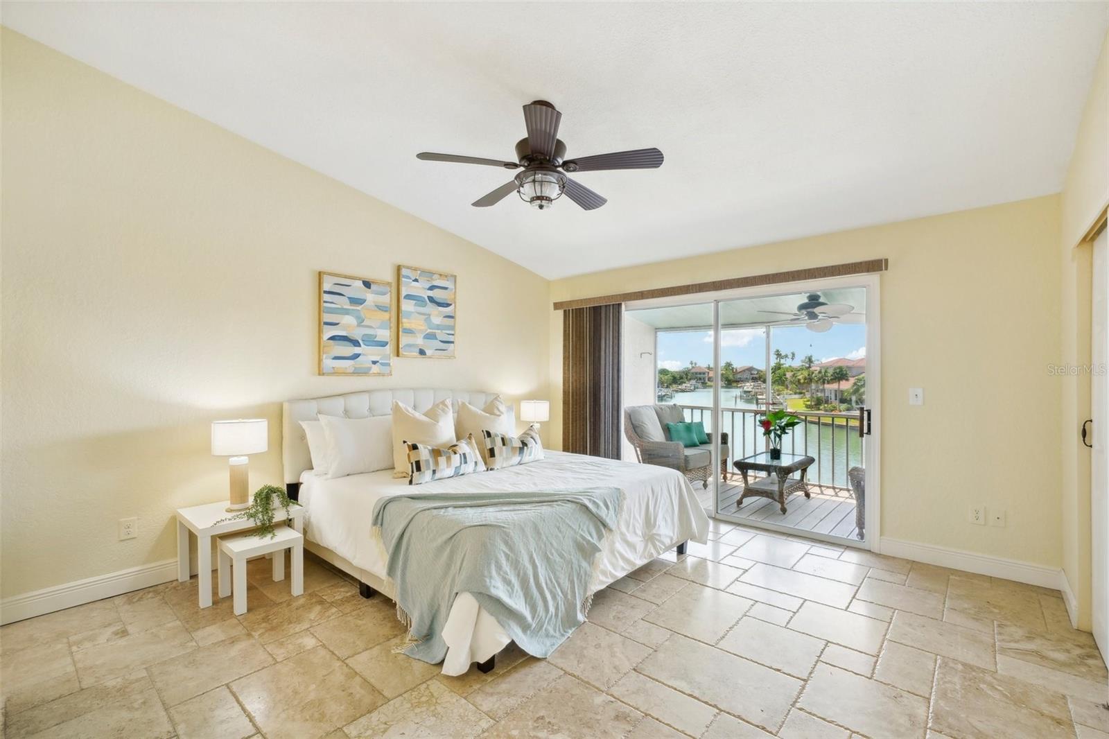 PALM ISLAND TOWNHOMES - Residential