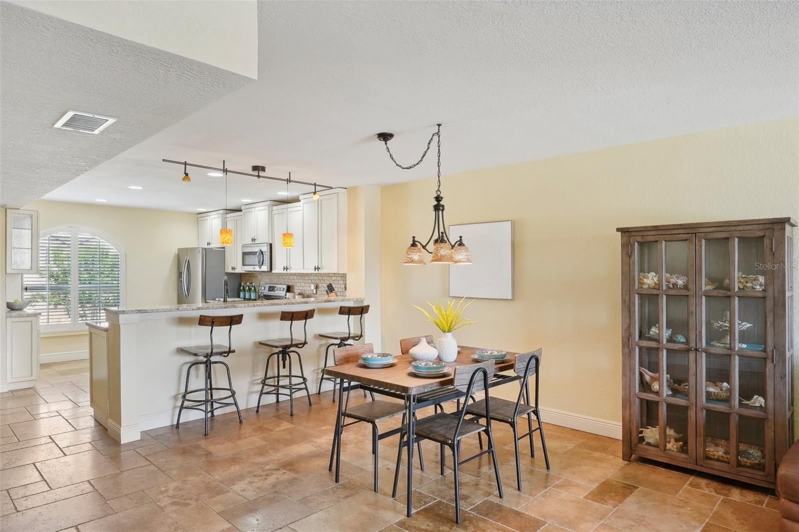 PALM ISLAND TOWNHOMES - Residential